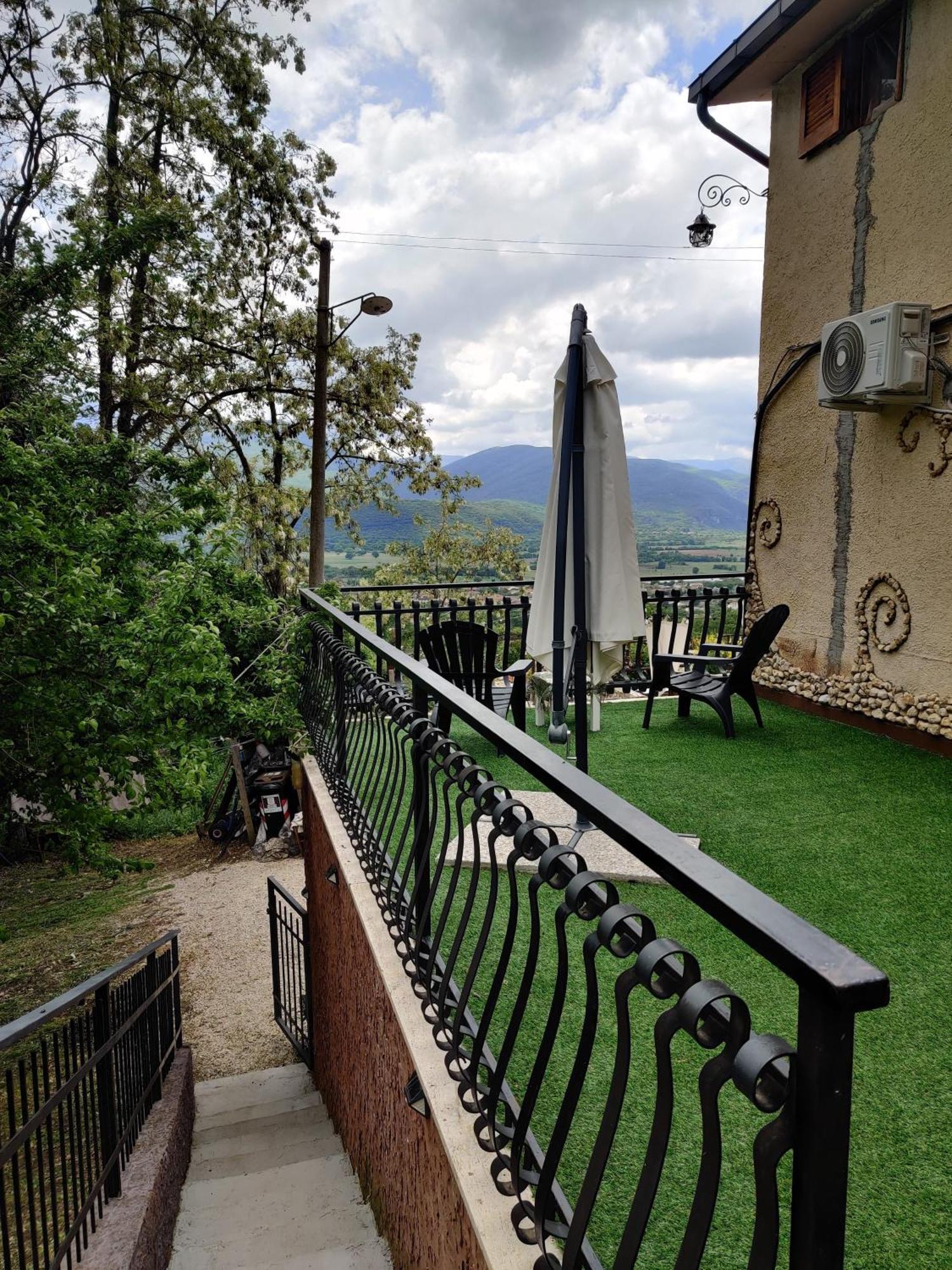 B&B Le Grette Gioia Dei Marsi Esterno foto
